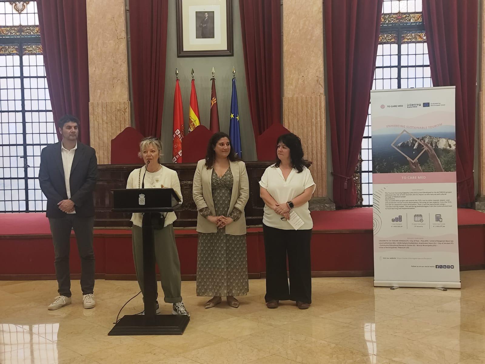 Raffaella Liocce speaking about TO CARE MED project in the Murcia city hall